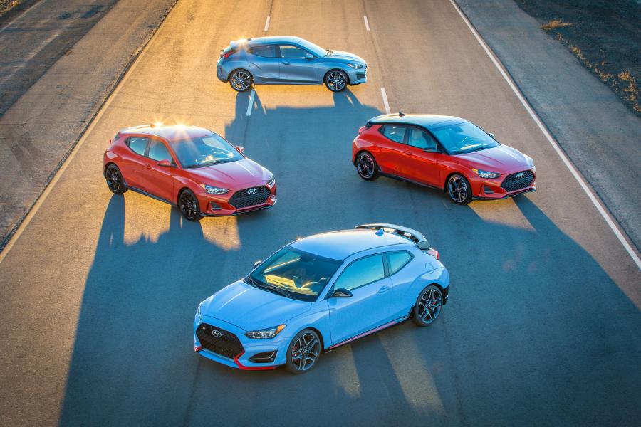  Hyundai Veloster Turbo R-Spec 2018 года  (NA) (фото 3 из 44)